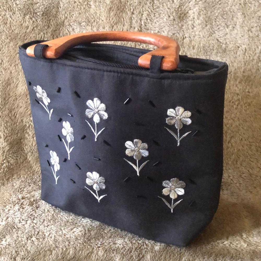 Silk hand embroidered wooden handles bag